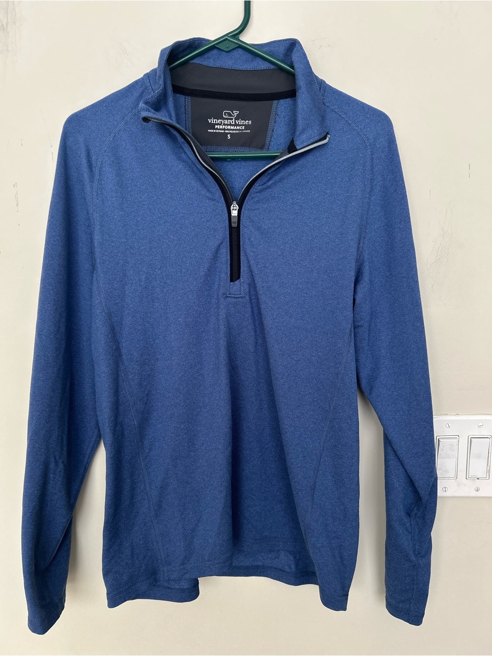 Vineyard Vines Performance
Quarter Zip Pullover Men's Blue Athletic Shirt. Sz S